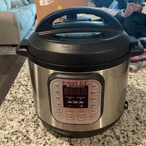 Instant Pot Pressure Cooker